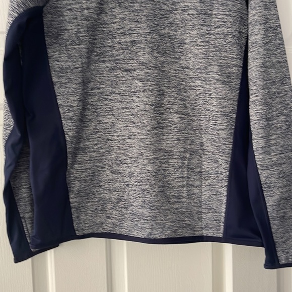 Under Armour Top Size M - Picture 8 of 8